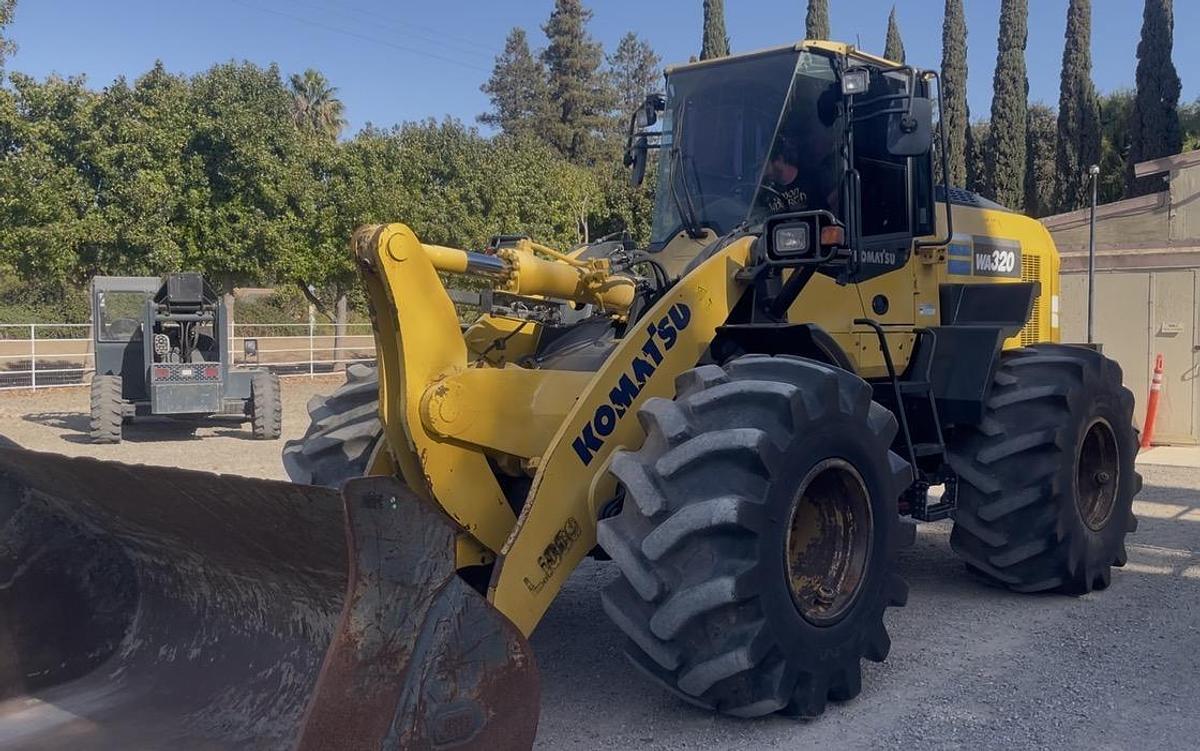 Used 2018 Komatsu WA320-8