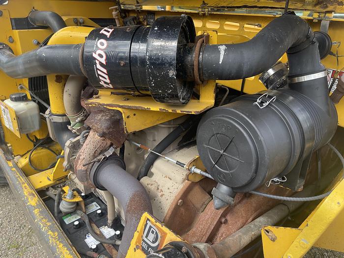 Used 1998 GEHL DL-10H 44