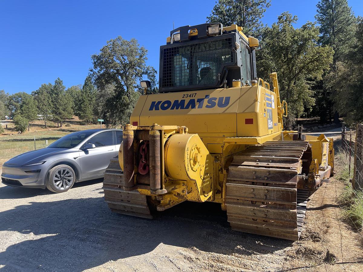 Used 2021 Komatsu D85PX-18