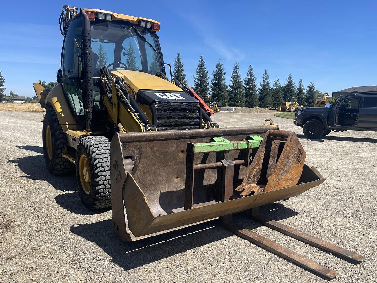 Used 2014 CAT 420F it
