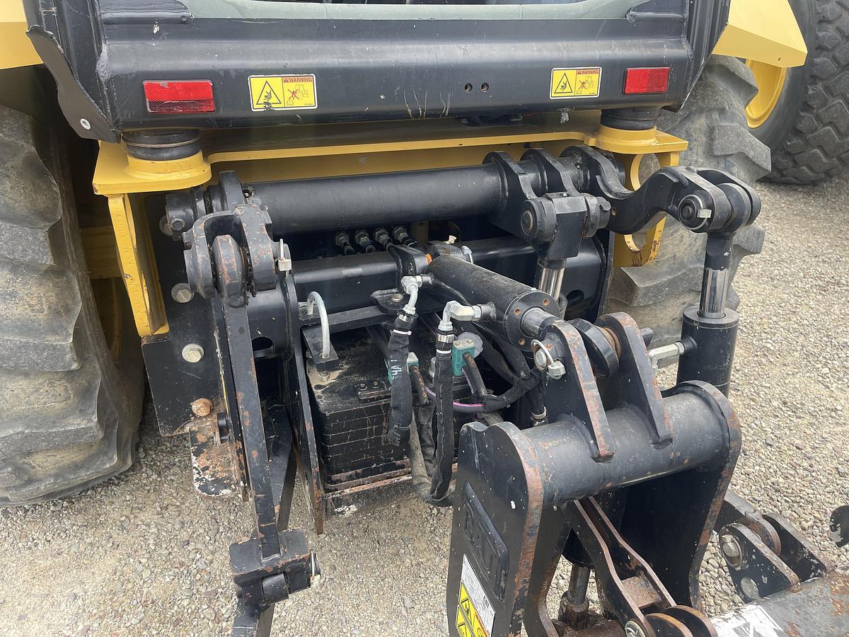 Used 2017 CAT 415F2 IL