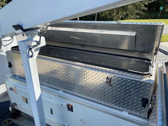 Used 2017 Ford F450 XL Altec AT200A 35' Bucket Truck - 69610