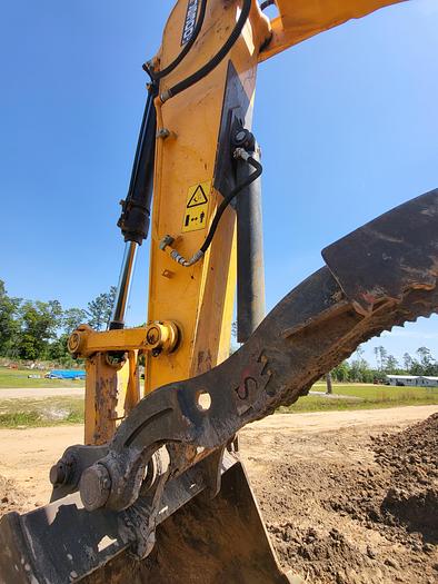 Used 2017  JCB 300LC 