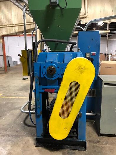 Used Extruder, 3-1/2" Dia., Sterling, 24:1 L/D, Plastics #A742360