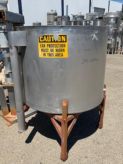 Used 200 Gallon Vertical Stainless Steel Tank