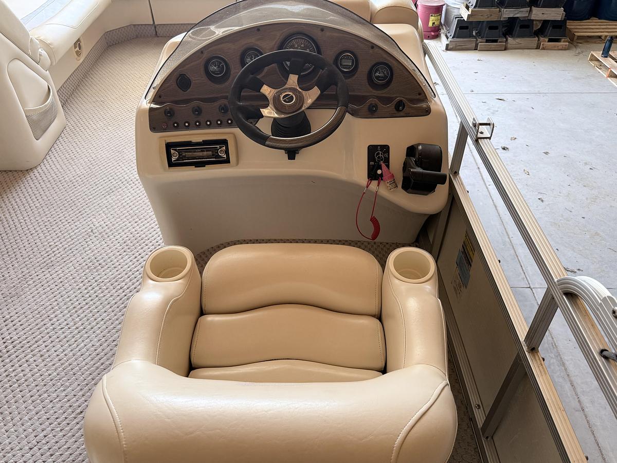 Used 2003 Bennington 2275 RL