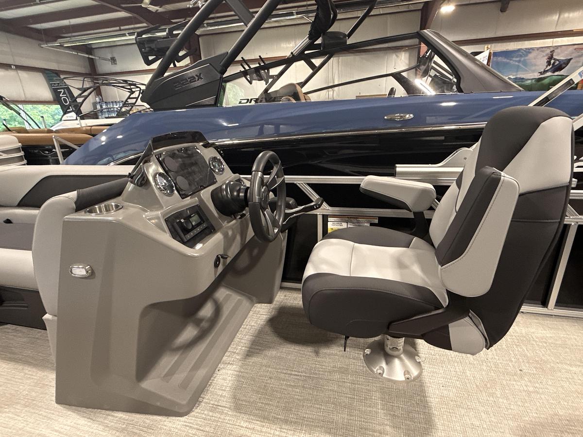 2026 Avalon 21 Venture 85 Cruise
