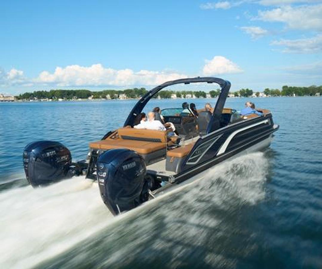 28 QX Fastback - Quad Bench