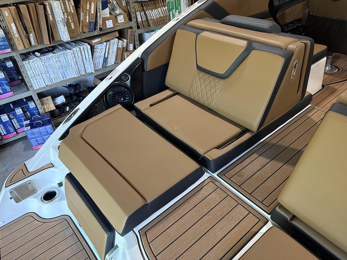 2026 Yamaha 252SD