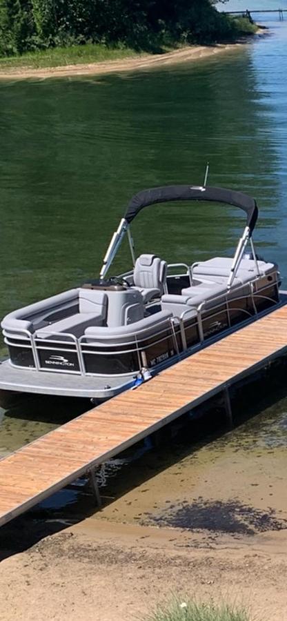Used 2020 Bennington 20SV