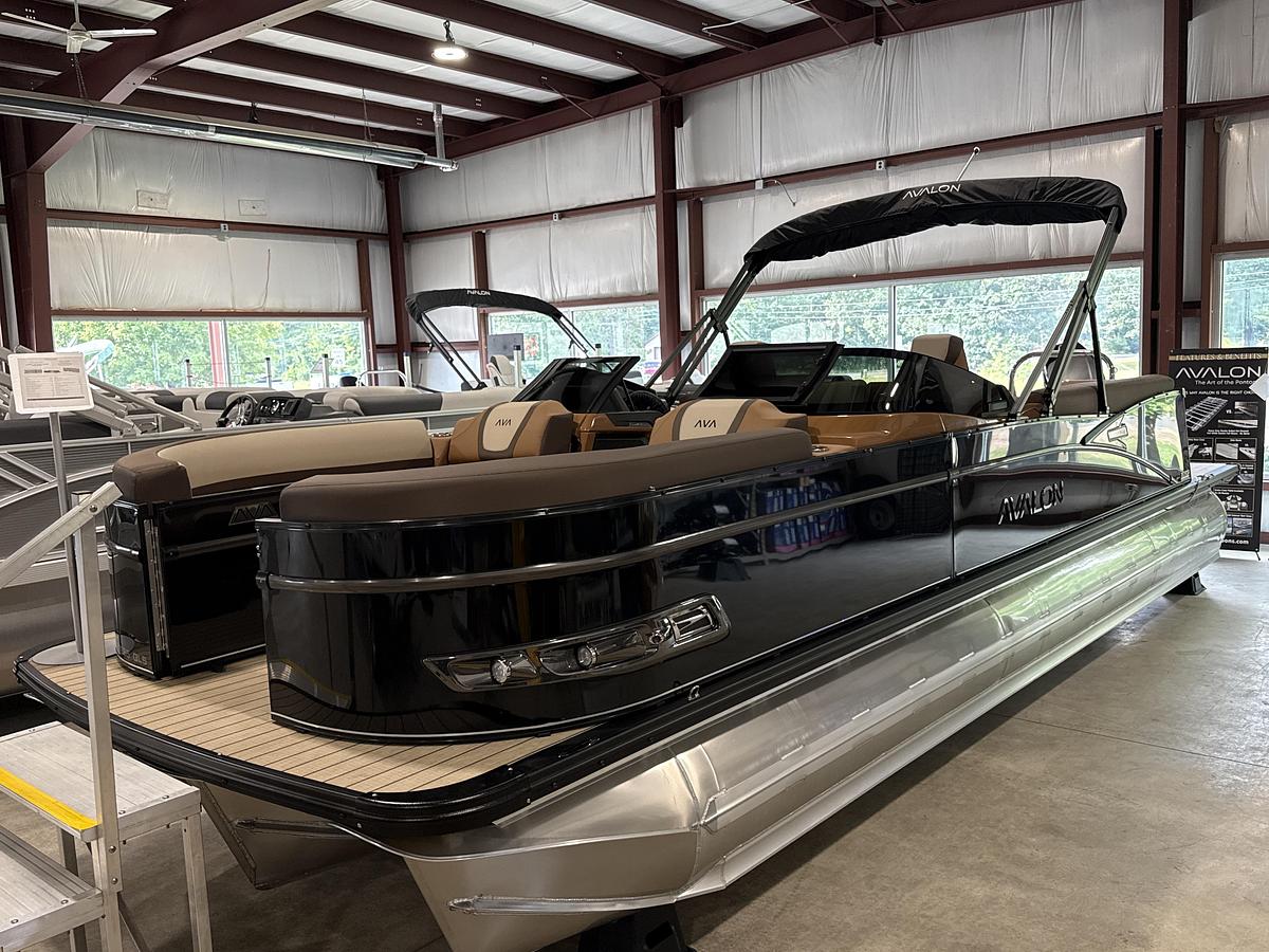 2027 Avalon Catalina Quad Longer 27 FT