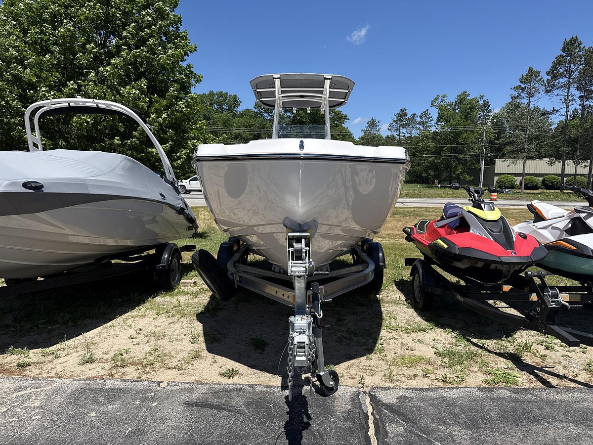 2025 Yamaha 220 FSH SPORT