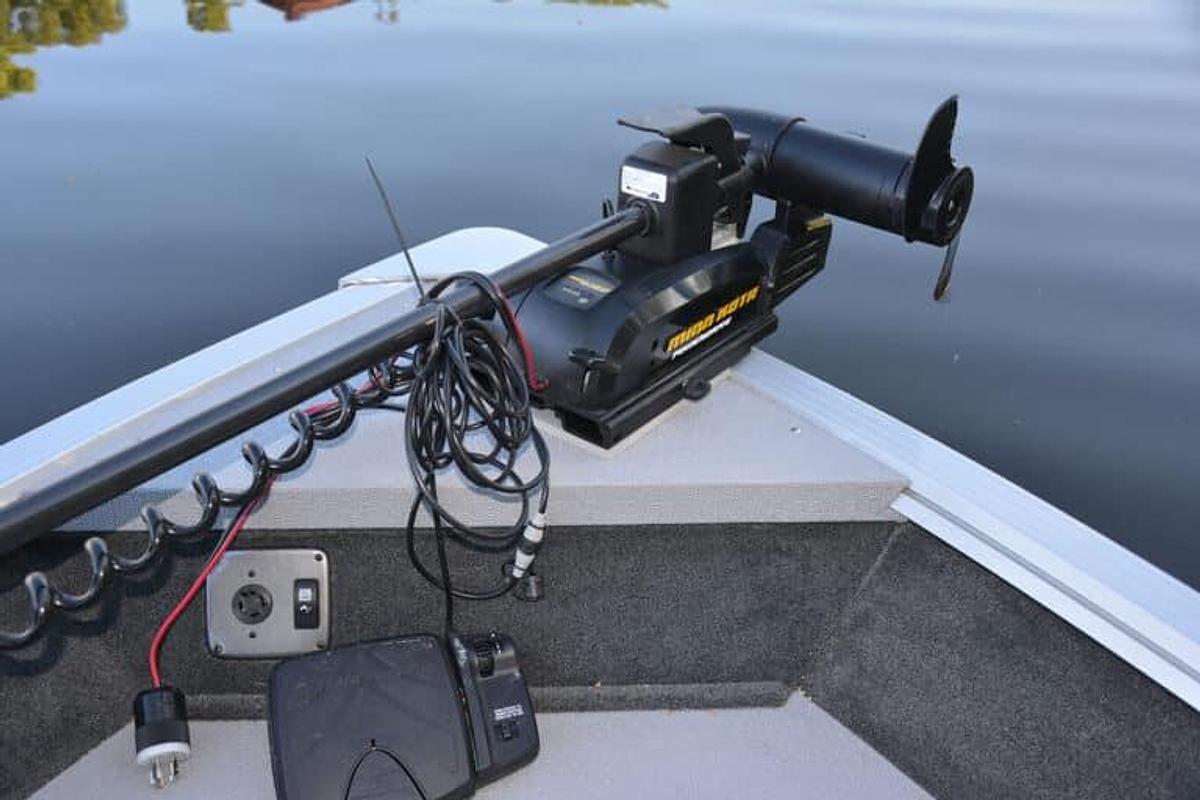 Smoker Craft Ultima 172