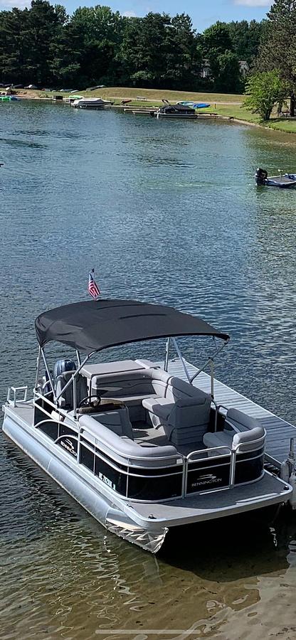 Used 2020 Bennington 20SV