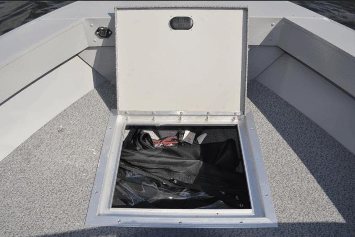 Smoker Craft Osprey 162