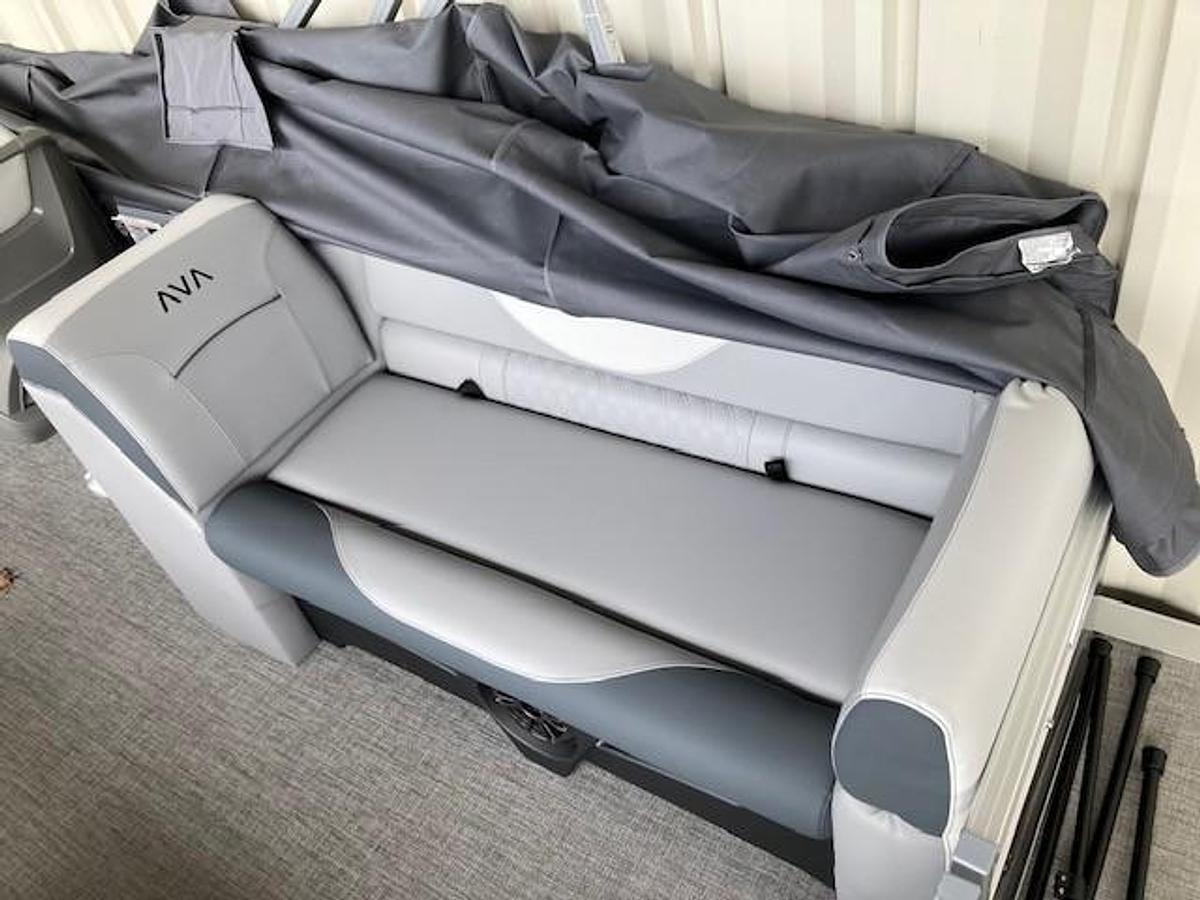 2025 Avalon 21 Venture 80 Quad Lounger