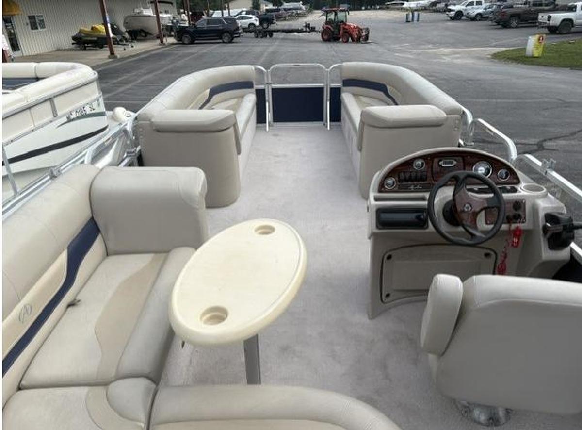 Used 2011 Avalon 2300LS