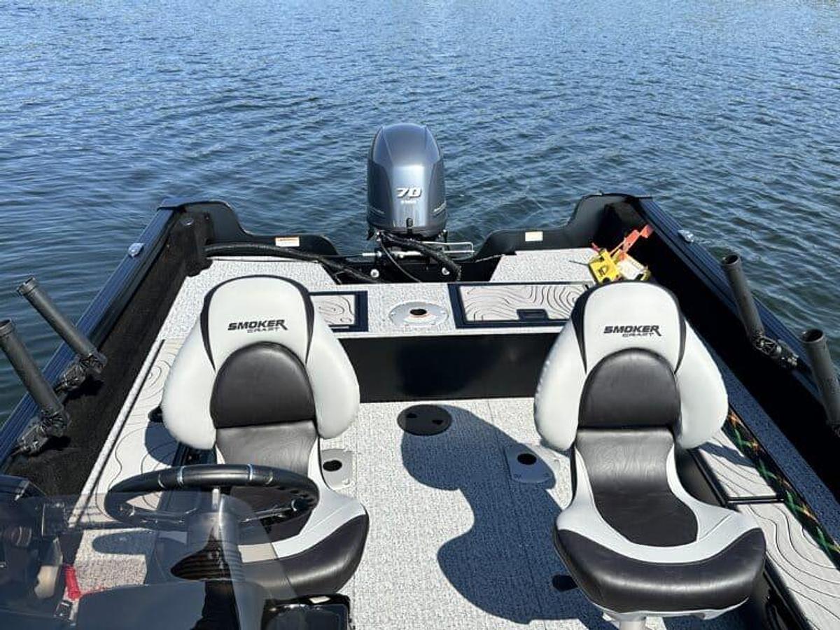 Smoker Craft Excursion 166 SC