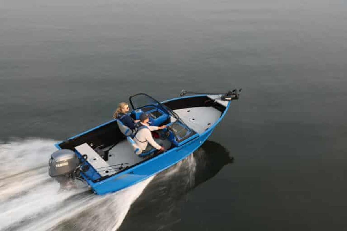 Smoker Craft Lazer 162