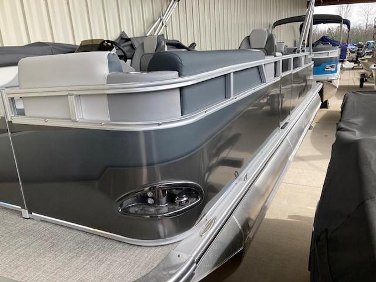 2025 Avalon 21 Venture 80 Quad Lounger