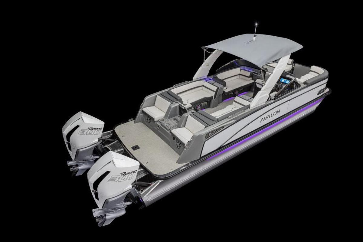Avalon Excalibur LTD Flex Lounge 25 FT