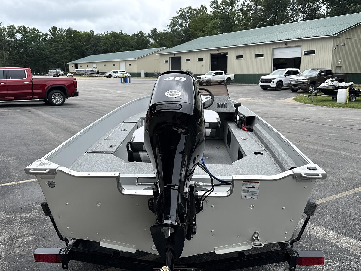 2027 Smoker Craft Angler/Patriot 16 SC