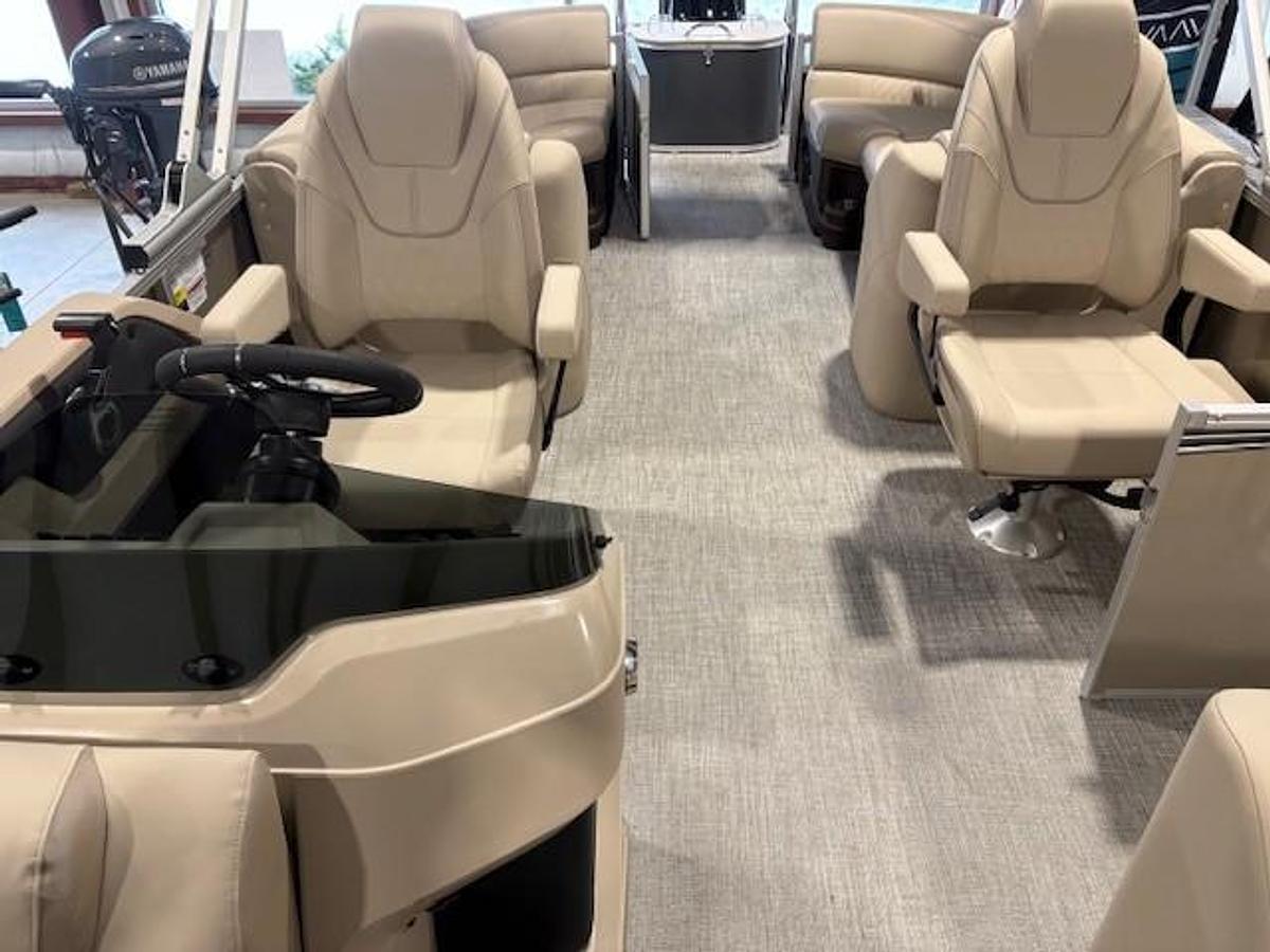 2026 Avalon 23 LSZ Quad Lounge