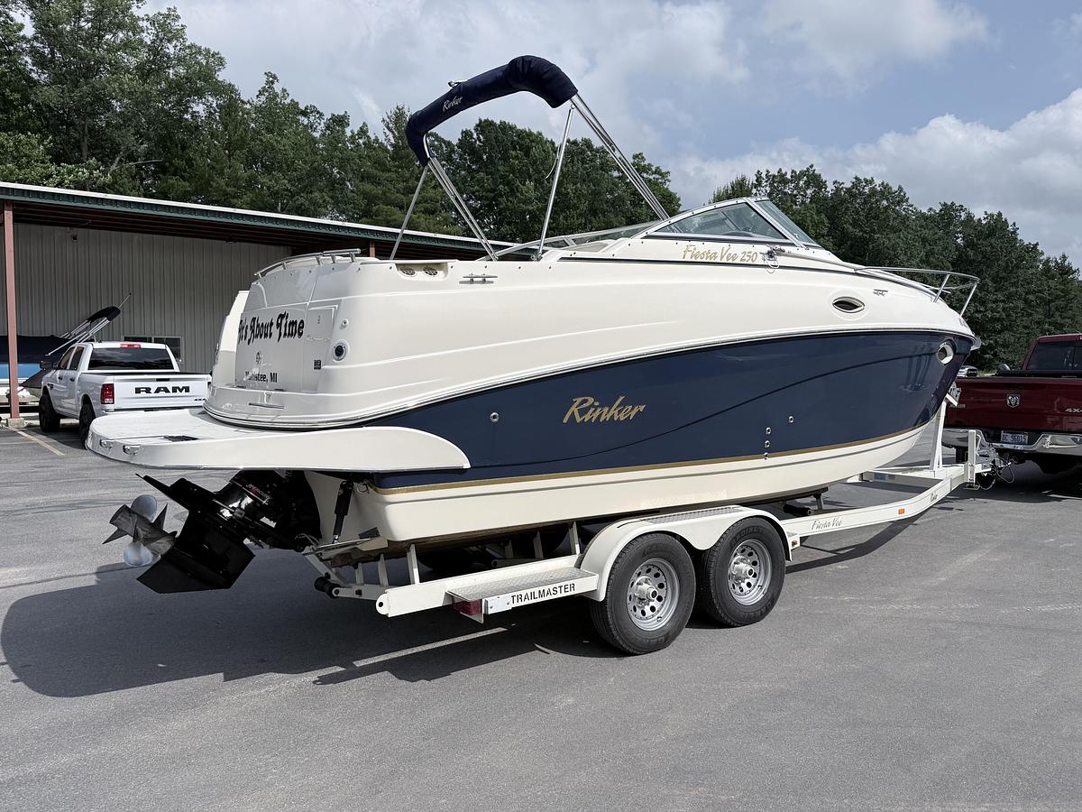 Used 2003 Rinker Fiesta V250