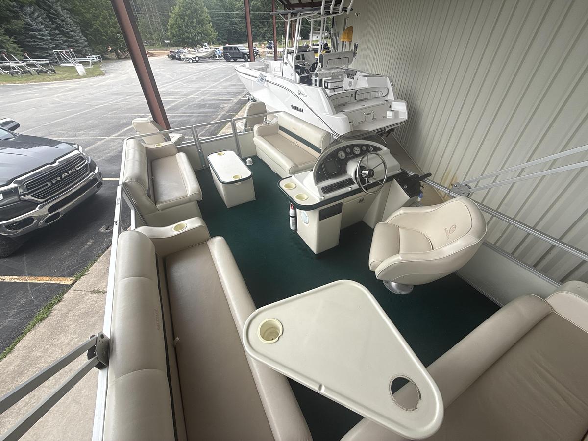 Used 1999 Crest Crest II DL