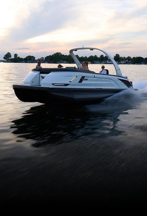 28 QX Fastback - Quad Bench