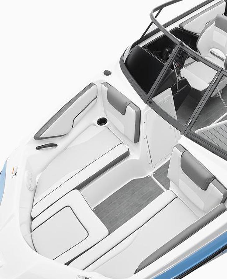 Value-Packed Boating Experience SX190