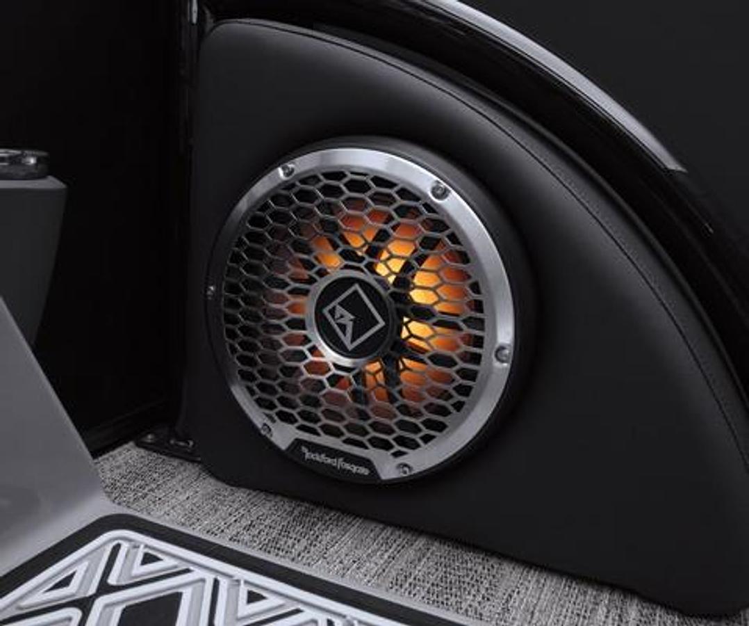 28 QX Fastback - Quad Bench