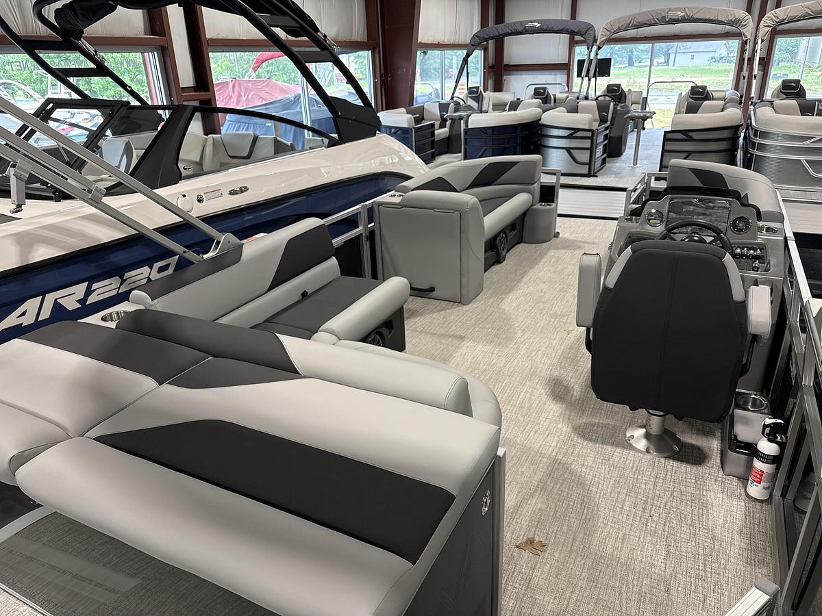 2026 Avalon 21 Venture 85 Cruise