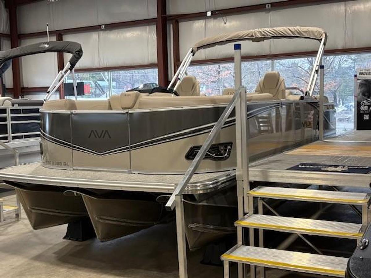 2026 Avalon 23 LSZ Quad Lounge