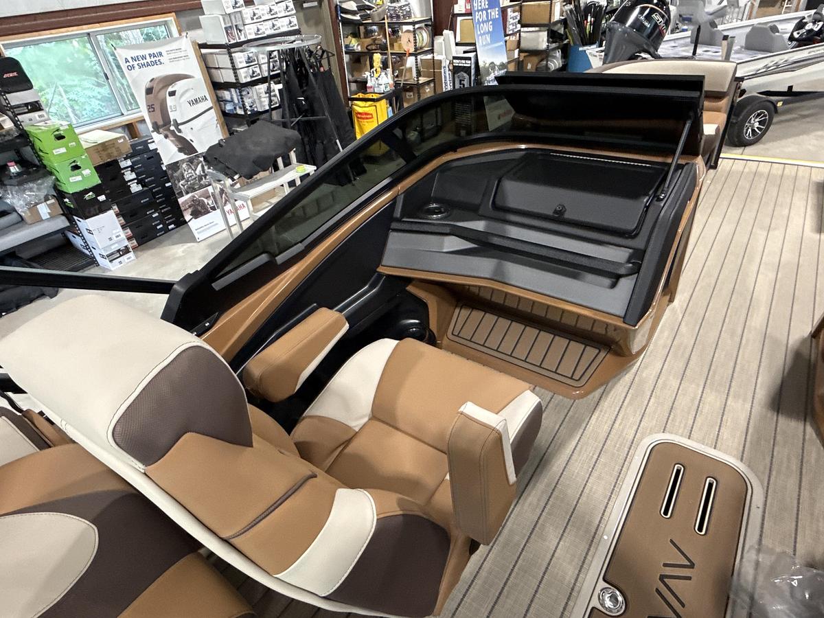 2027 Avalon Catalina Quad Longer 27 FT