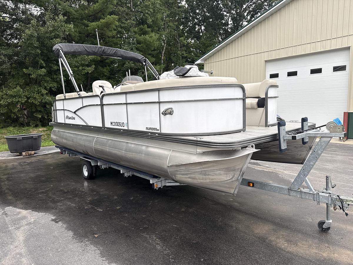 Used 2017 Manitou Aurora