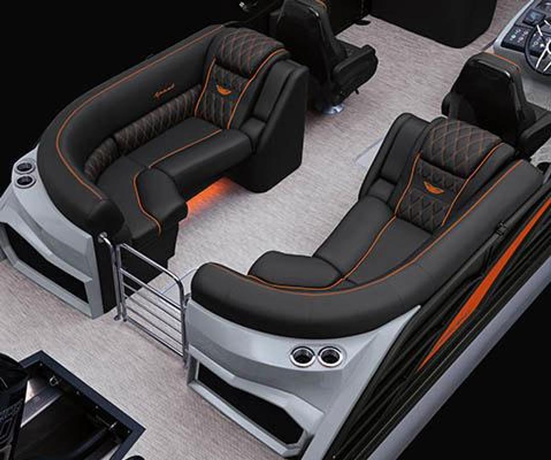 28 R Stern Lounge