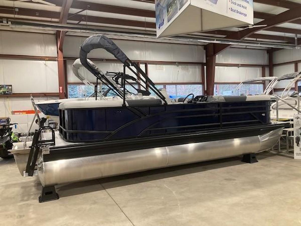 2026 Bennington 22 S-ONE STERN RADIUS BLUE