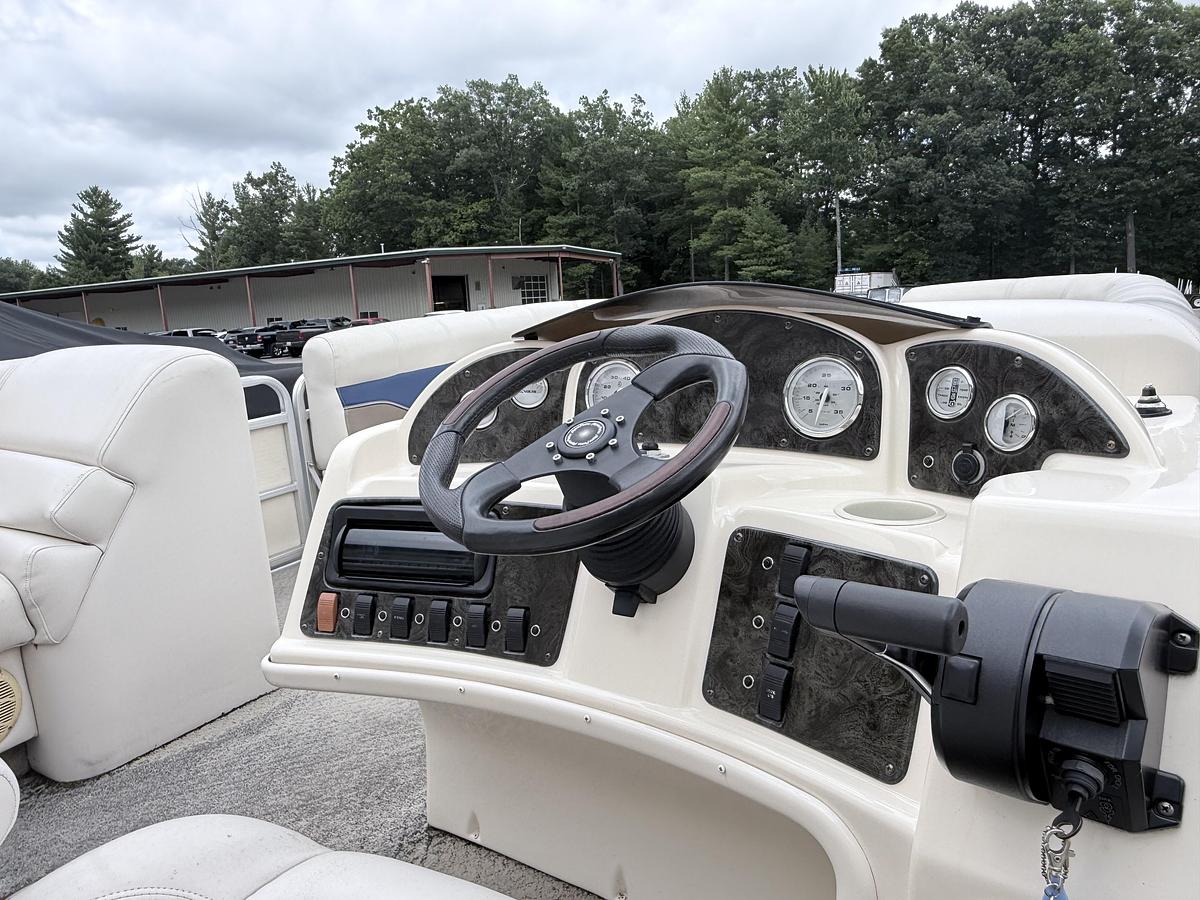 Used 2006 Godfrey 180RE AuquaPatio