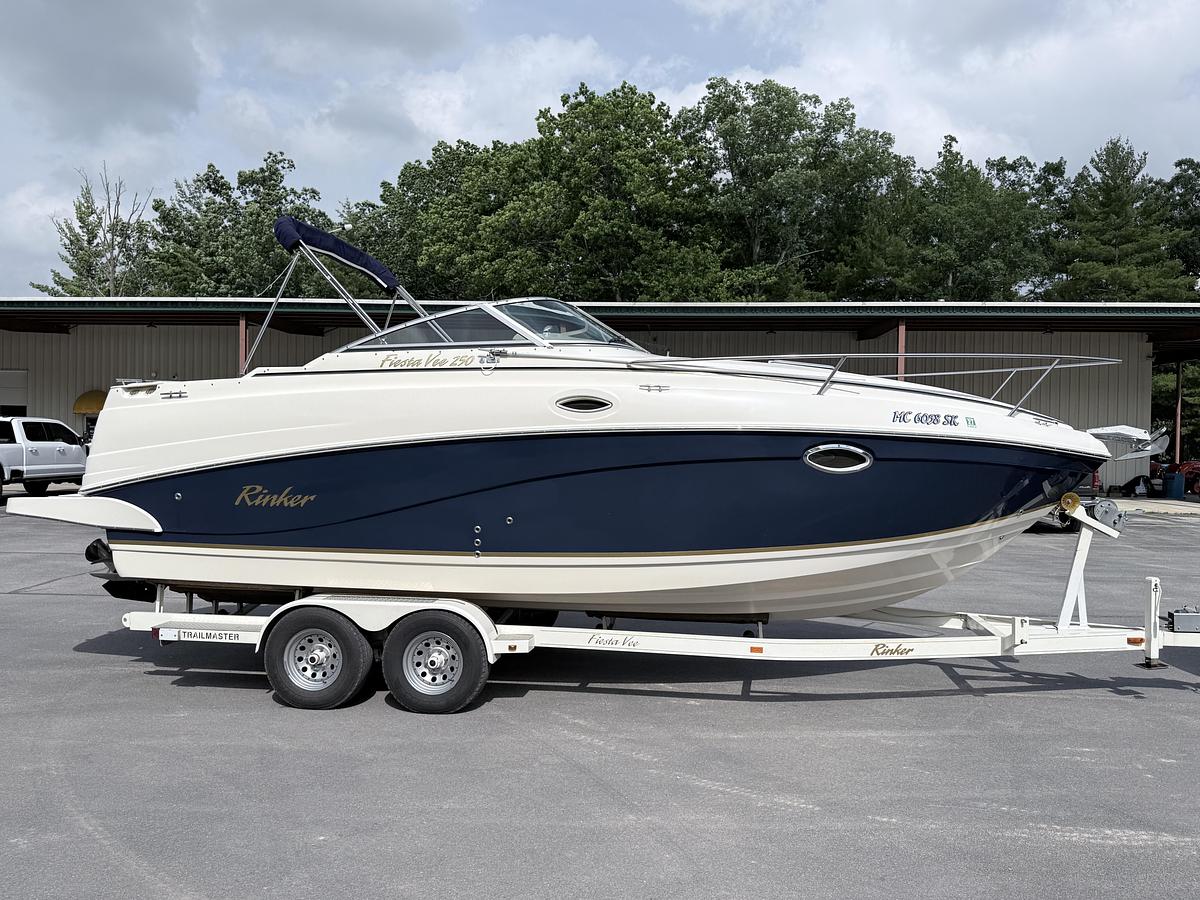 Used 2003 Rinker Fiesta V250
