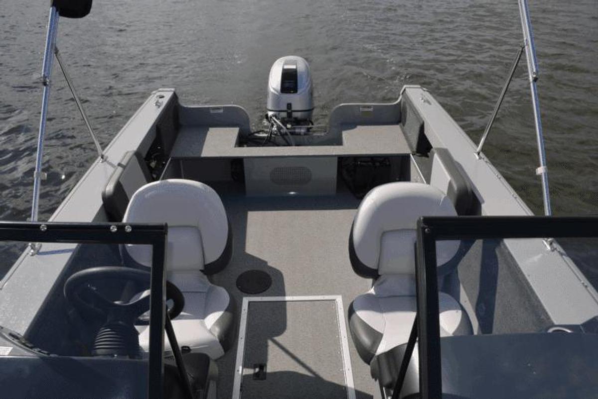 Smoker Craft Osprey 162