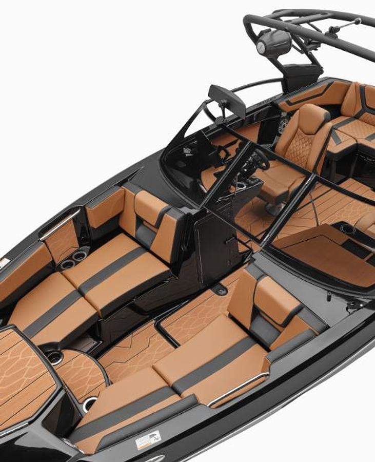 High-Tech Wakesurfer 222XE