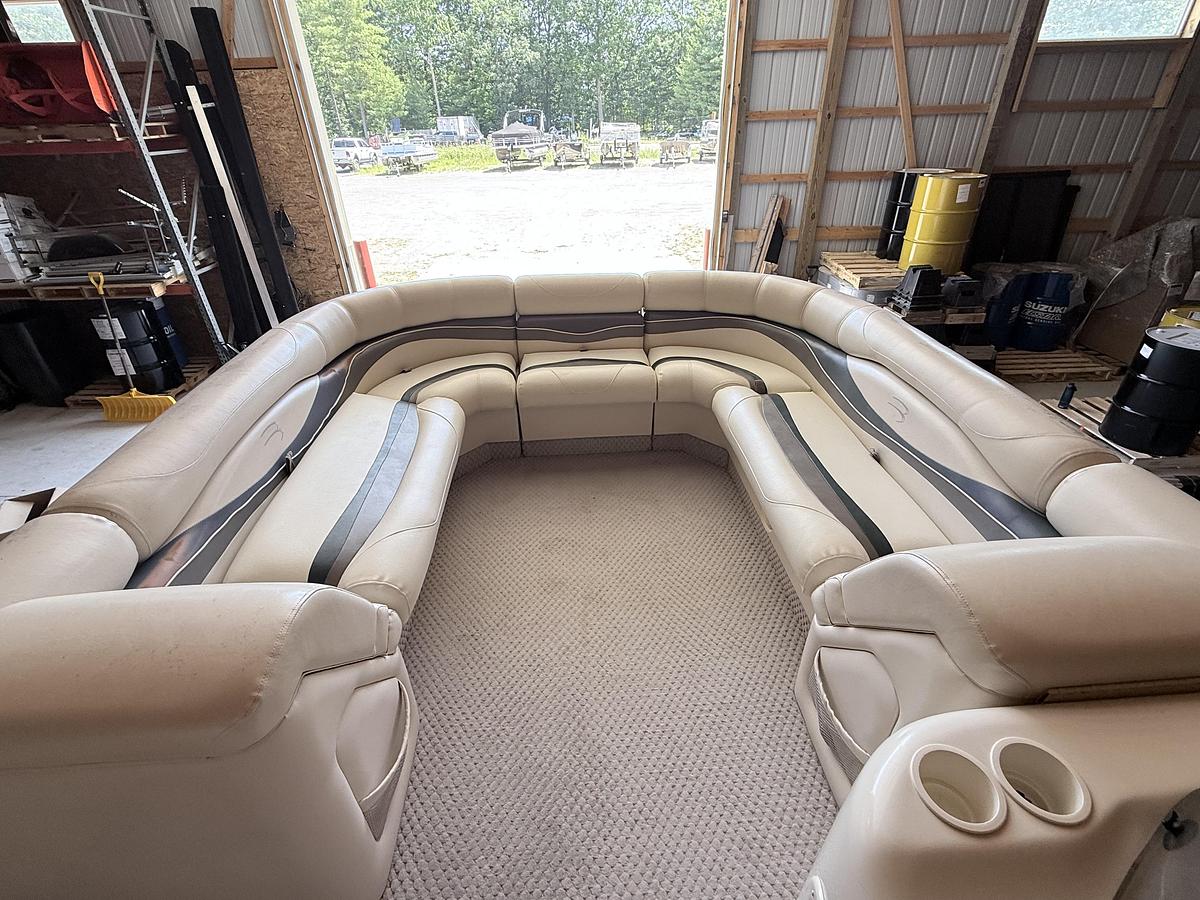 Used 2003 Bennington 2275 RL
