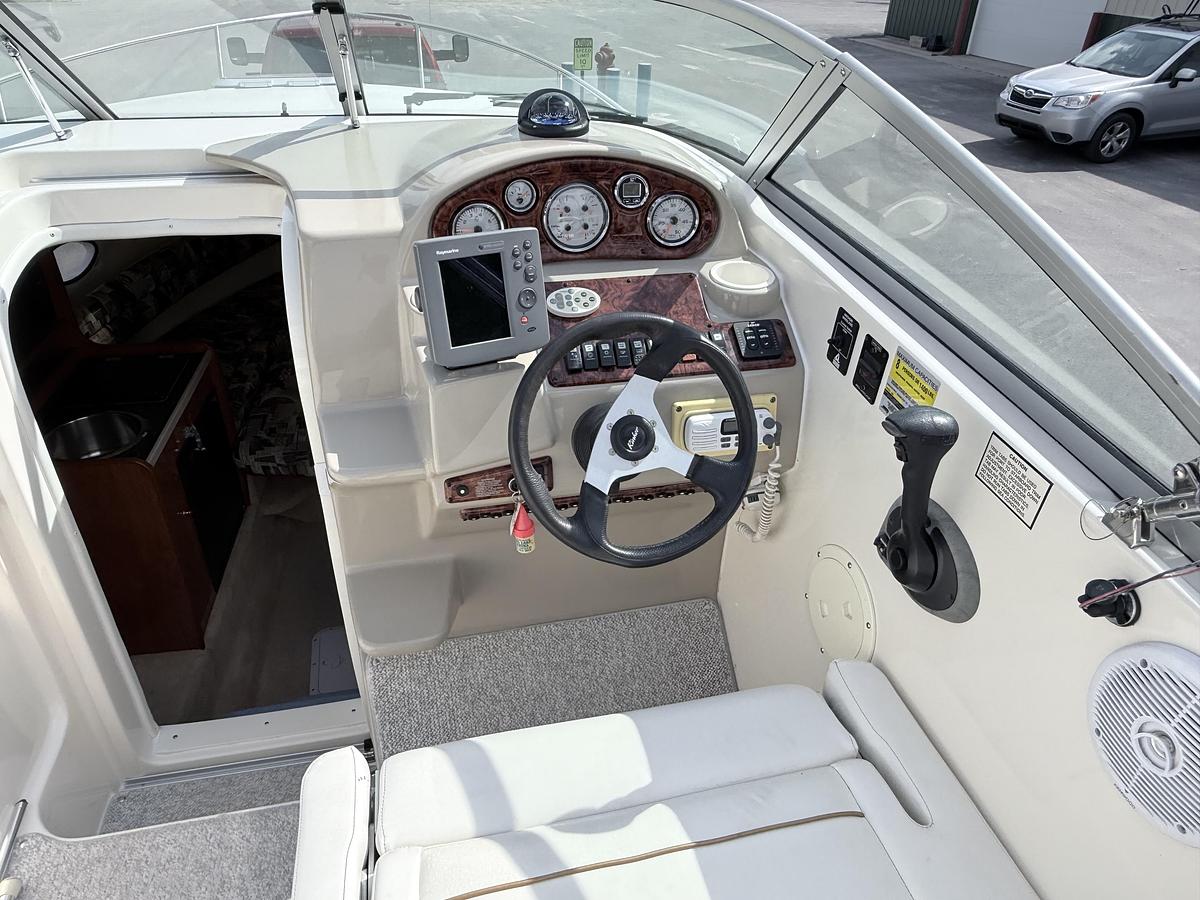 Used 2003 Rinker Fiesta V250