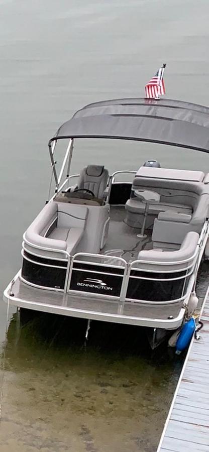 Used 2020 Bennington 20SV