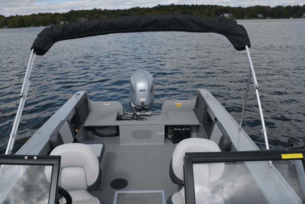 Smoker Craft Osprey 162