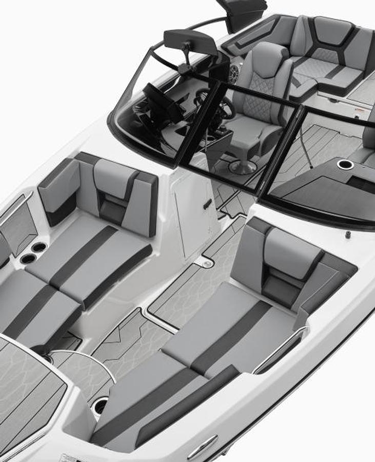 High-Tech Wakesurfer 222XE