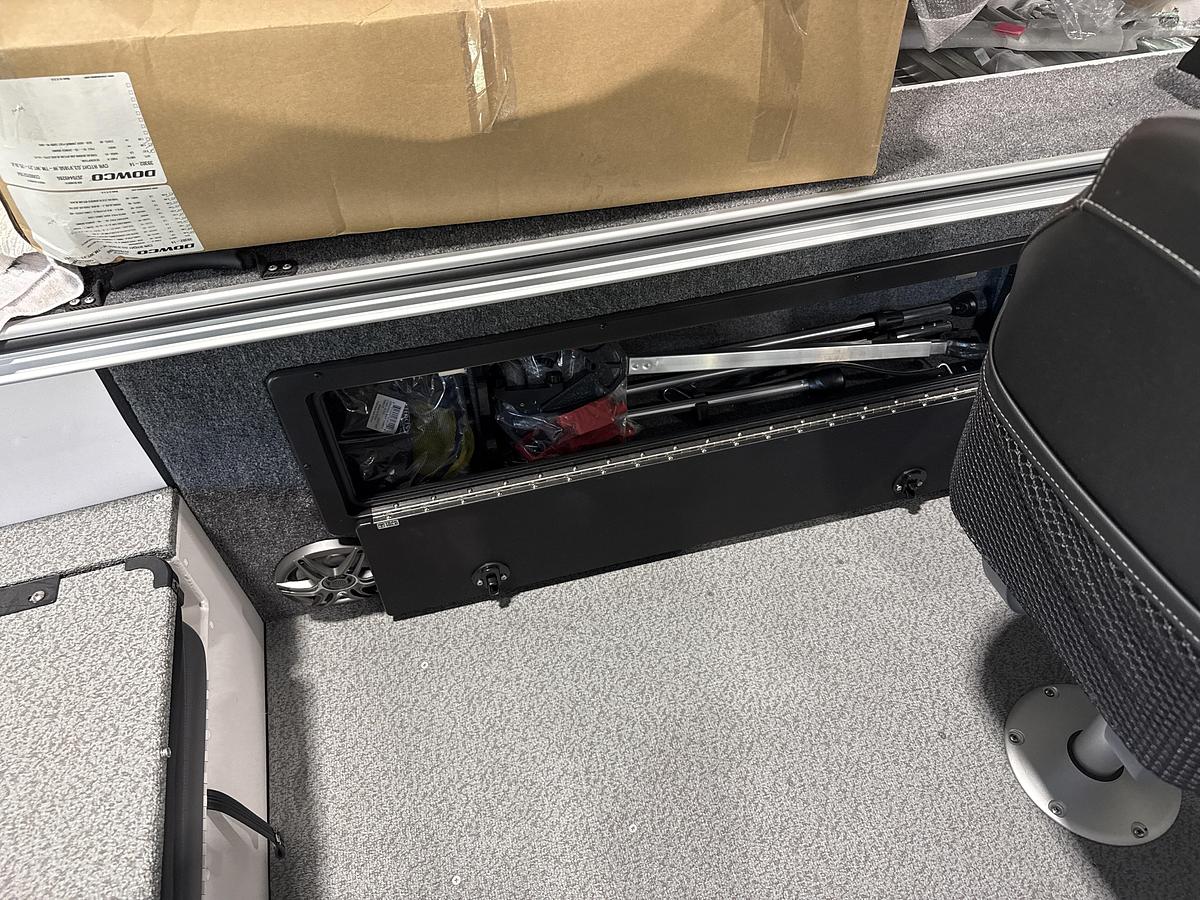 2027 G3 Angler V 1850 SF