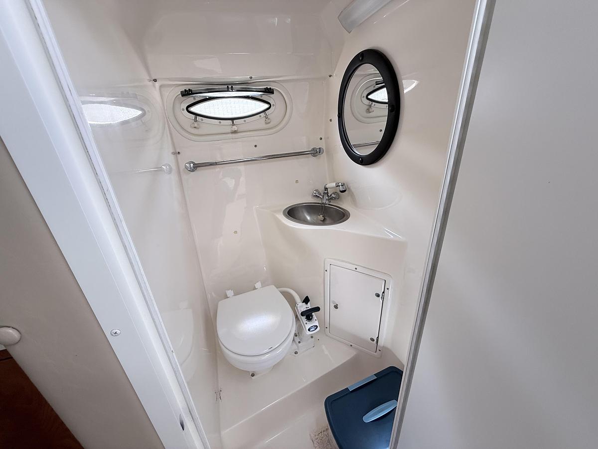 Used 2003 Rinker Fiesta V250