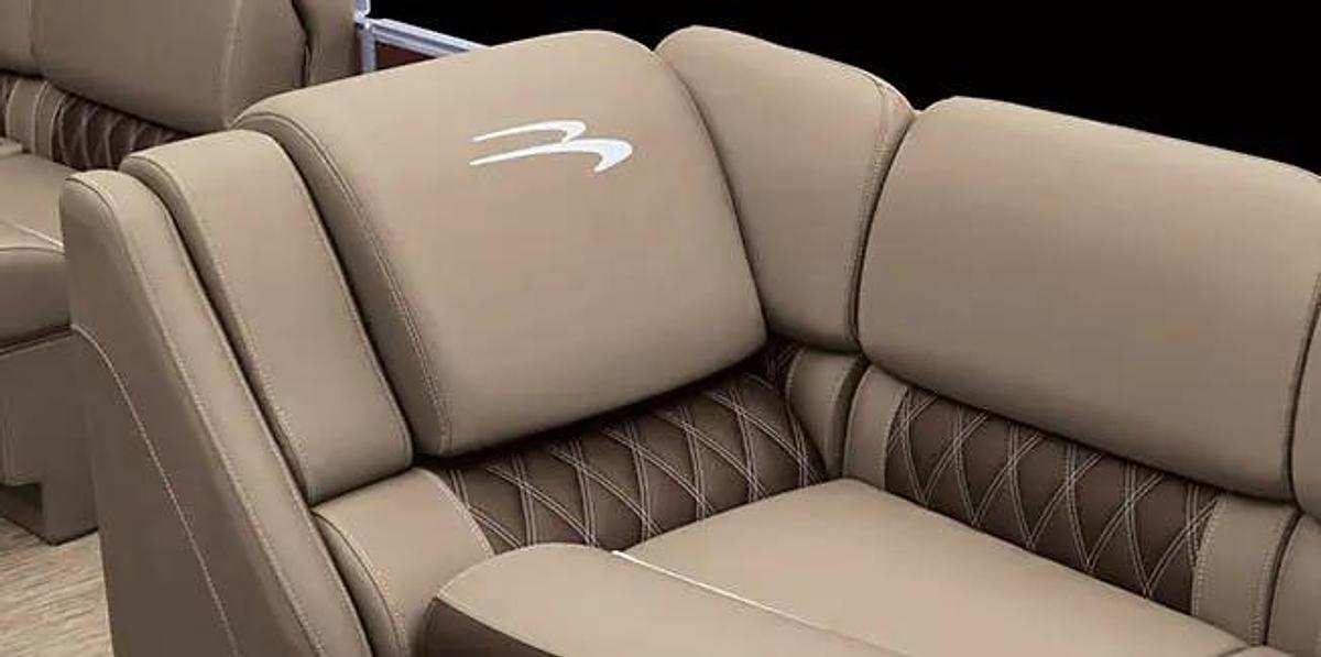 28 R Stern Lounge